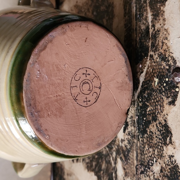 Provencial Apple Vase 6 1/2" Tall - Picture 3 of 3